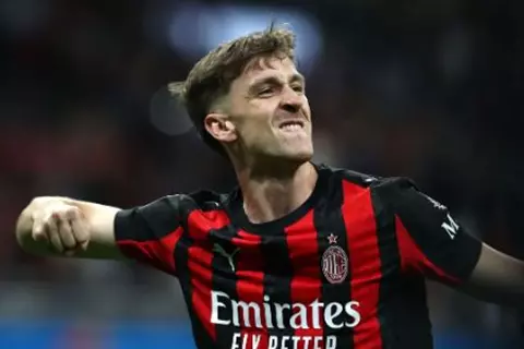 ميلان يعلن تمديد عقد ساليميكرس حتى 2031